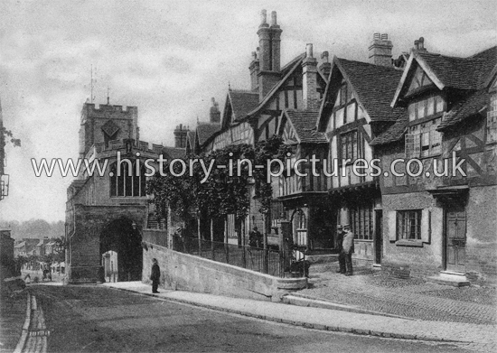 Leicester's Hospital and West Gate, Warwick, Warwickshire. c.1904